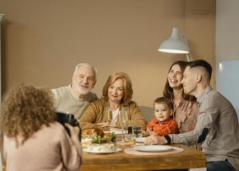Paternal Grandparents vs Maternal Grandparents