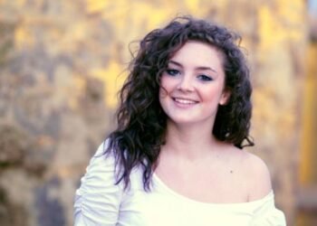 Difference Between 5T And 5 Phones, Clothes & More