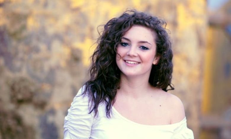 Difference Between 5T And 5 Phones, Clothes & More