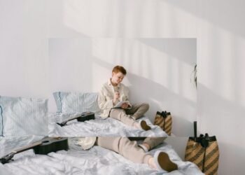 Dile Al Amor Aventura Lyrics In English